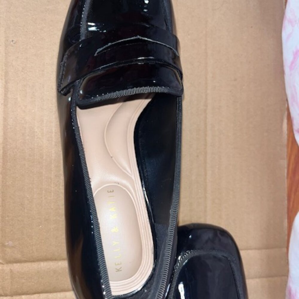 Kelly & Katie Black Patent Payln Slip On Loafers Block Heel - Picture 2 of 5